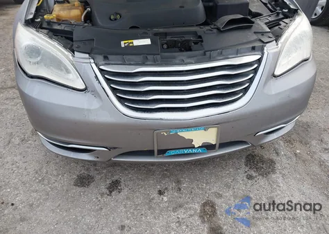 2014 Chrysler 200 Touring z USA, uszkodzony, nr VIN 1C3CCBBG7EN105949